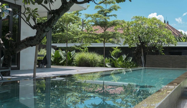 Sanctuary of Green and Glamour – Bali Villa 1024