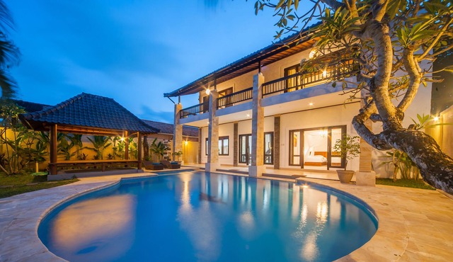 Spacious 4BR Villa @Seminyak