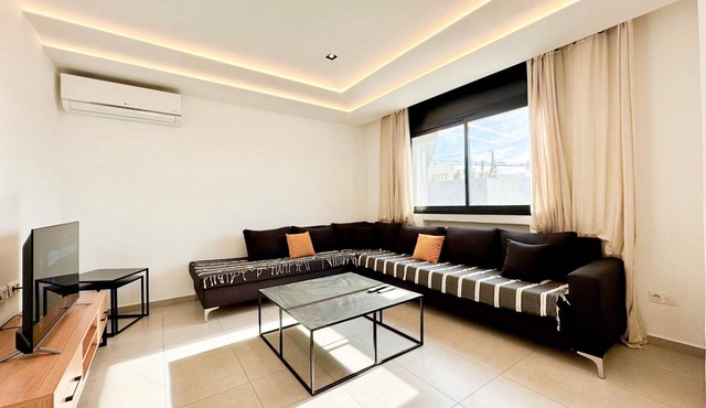Sunset 301 Luxury appartment with Gym in Lac1
