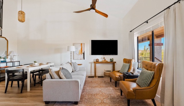 Superstition Mountain Views, Heated Pool/Hot Tub, 2bd + Loft in Apache Junction