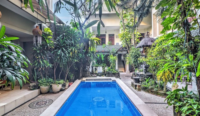 Townhouse Oak Su's Cottage Near Legian Beach
