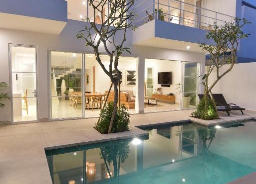 Villa Cruz close to Finns Beach club