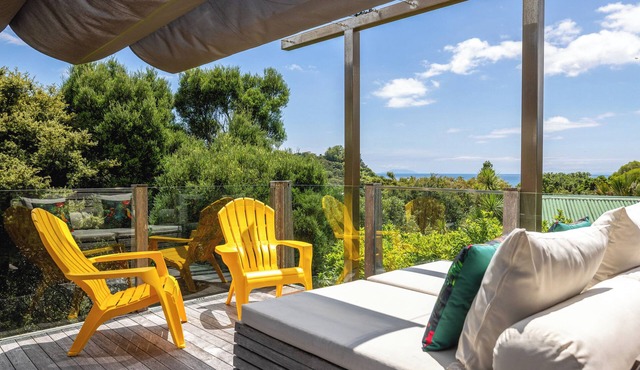 Villa De La Isla - Ocean Views Onetangi in Waiheke Island