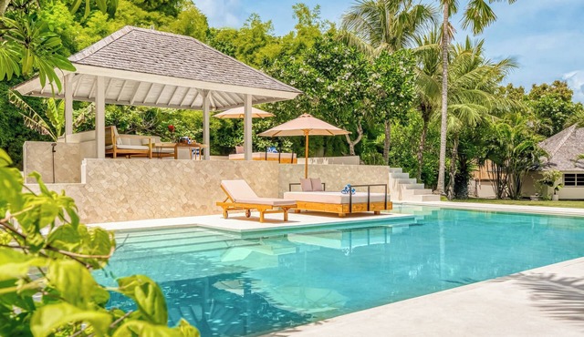Villa Venice - 2000m2 Garden, right behind beach
