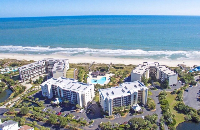 Sandpiper CRD1C - Beautifully Decorated - Private Stairs to pool and beach in Pawleys Island