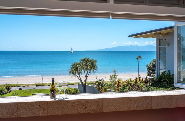 The Sands Apartment 26 - Onetangi Beach in Waiheke Island