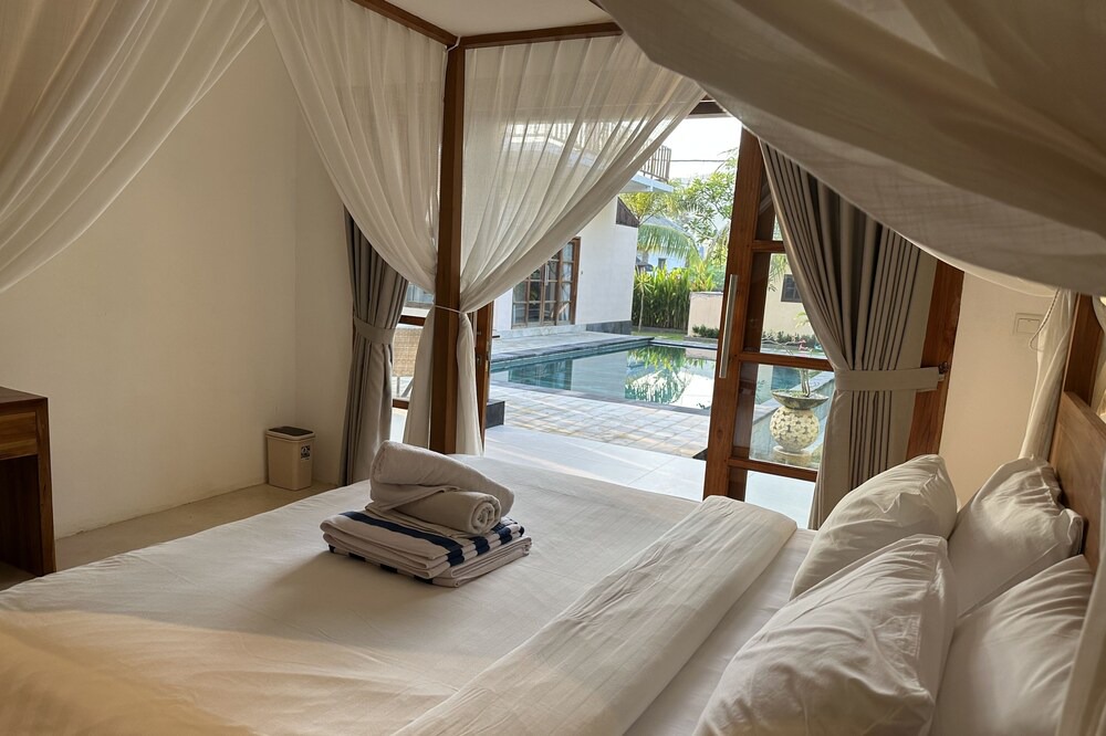 Purwakerti Villa | Villa Light