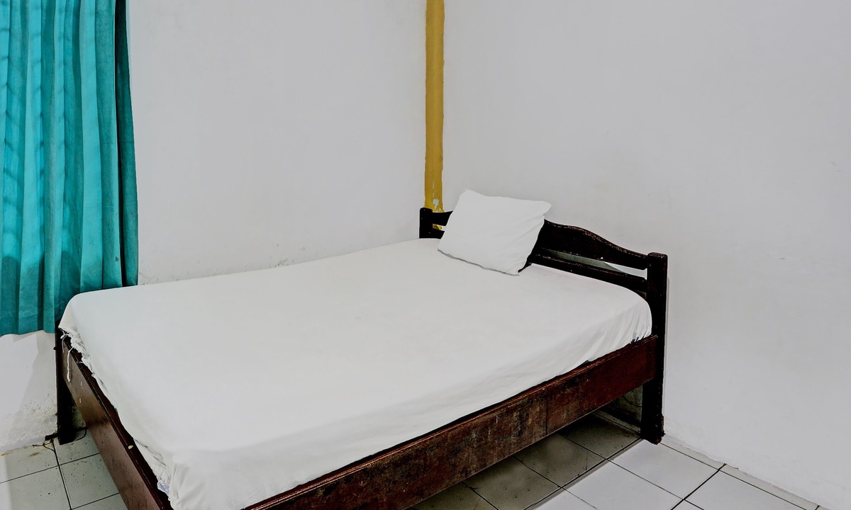 Kotabangun Hotel | SPOT ON 92529 Penginapan Wisma Bintang Syariah Near MTs Al Ma'arif Kota Bangun