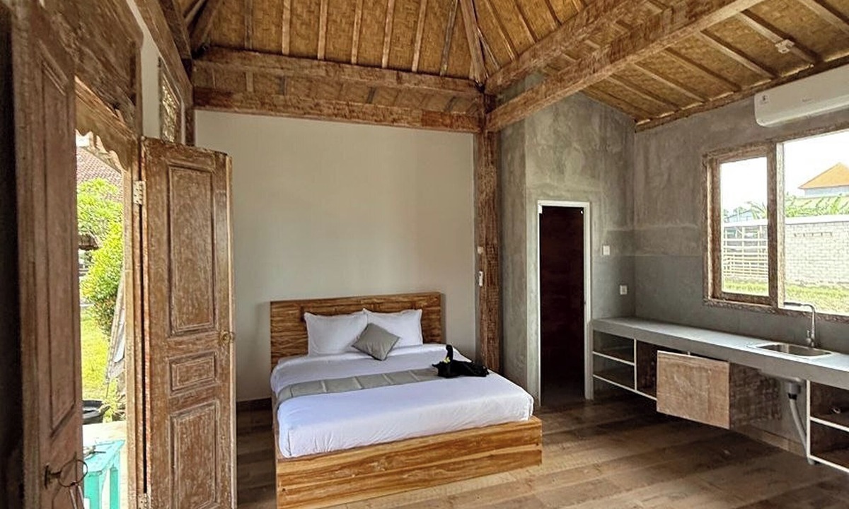 Renon Hostel | Bali Eco Living Yoga Healing Meditation and Retreat Center