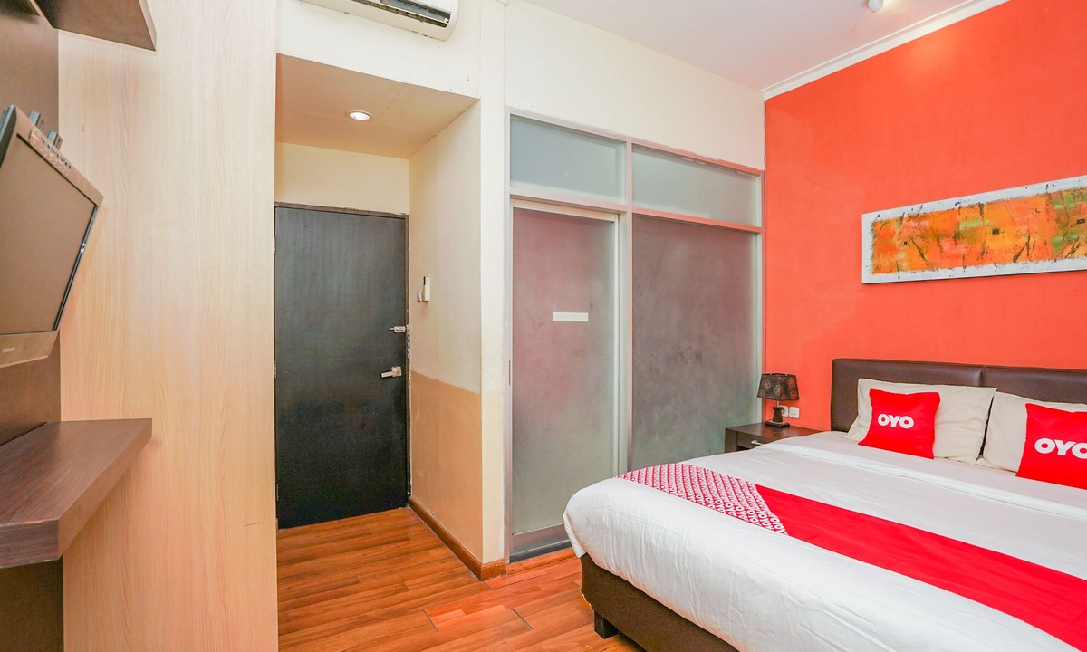 Gresik Hotel | OYO 1956 Kana Family Residence