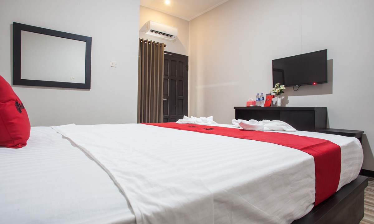 Rogojampi Hotel | RedDoorz Plus near Banyuwangi Airport