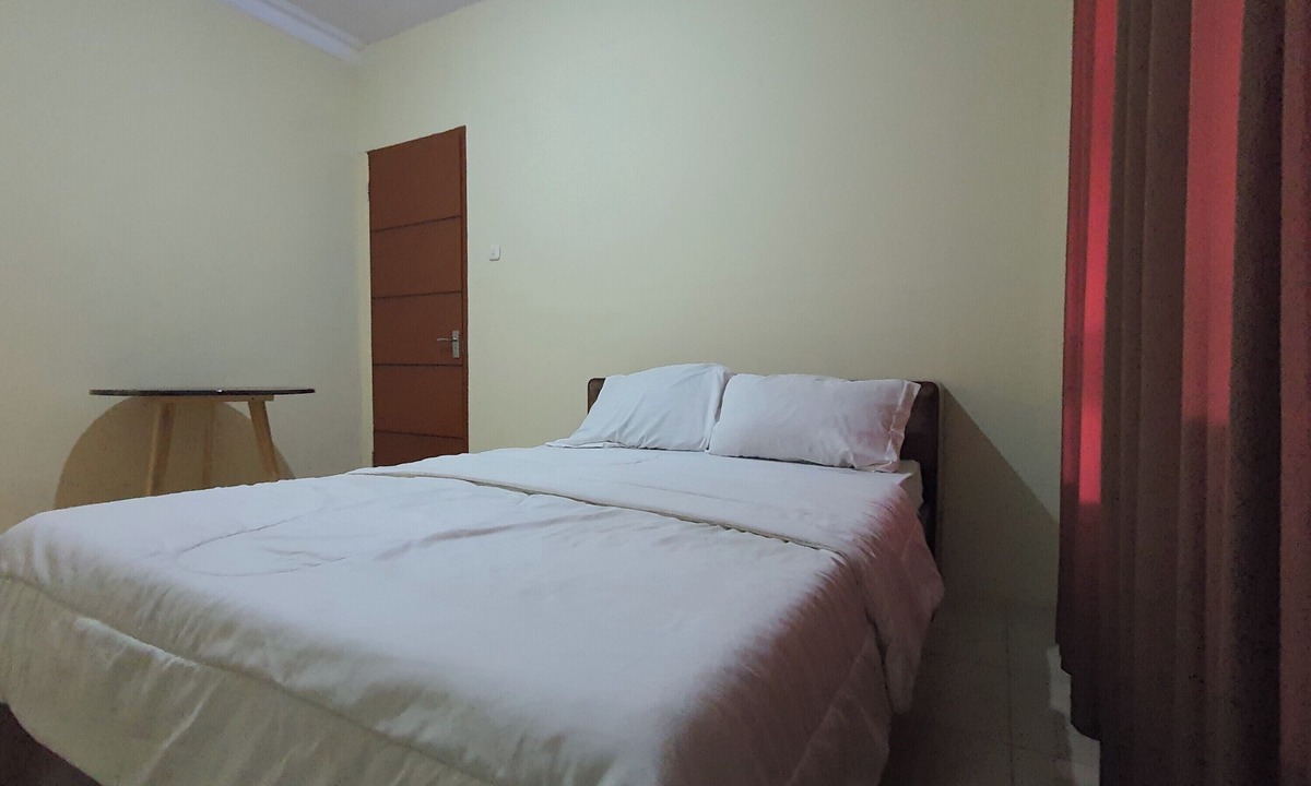 Tetebatu Hotel | Hotel O Kost Reski 1 Near Pasar Rakyat Limbung