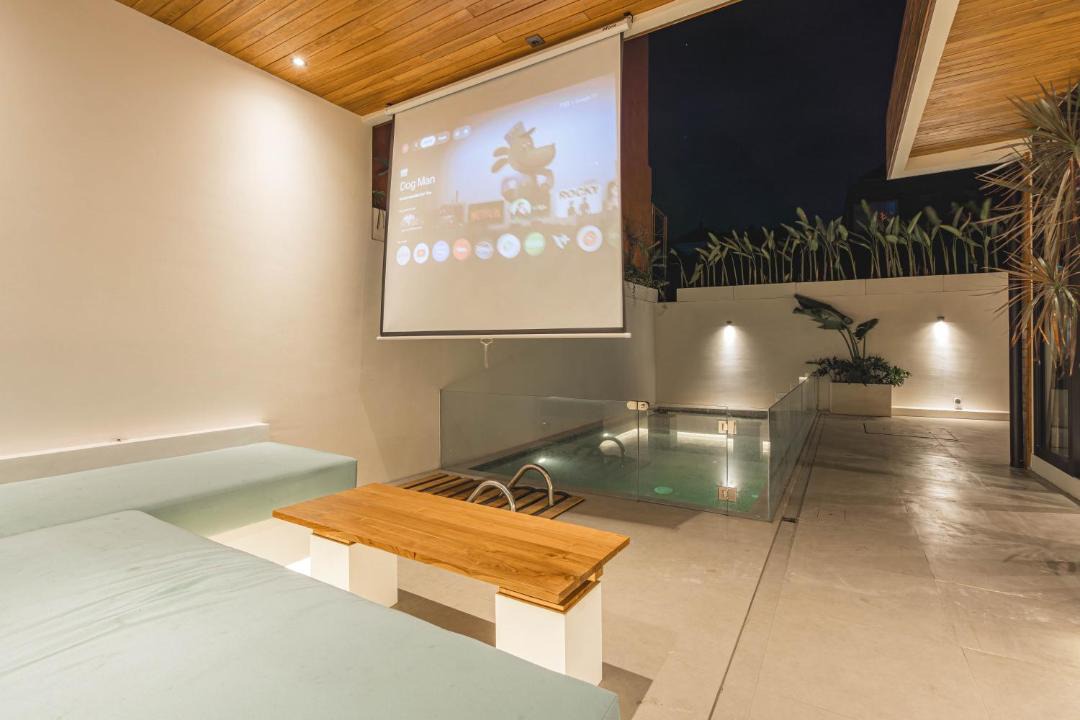 Padonan Villa | Villa Eve Canggu With Private Pool, & Outdoor Movie Cinema