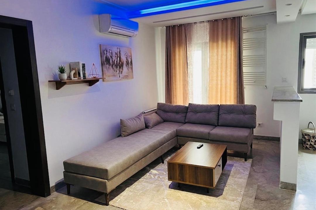 El Aouina Apartment | Modern Oasis near Airport & Lac 2 - Wahat Aouina
