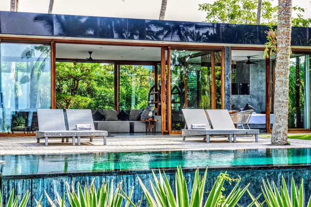 Suraberata Villa | Beachside Villa at Balian Surf Break