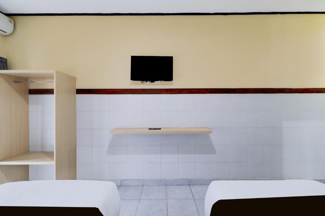 Downtown Kuta Hotel | Townhouse Oak Legian Near Legian Beach Formerly Sayang Maha Merta