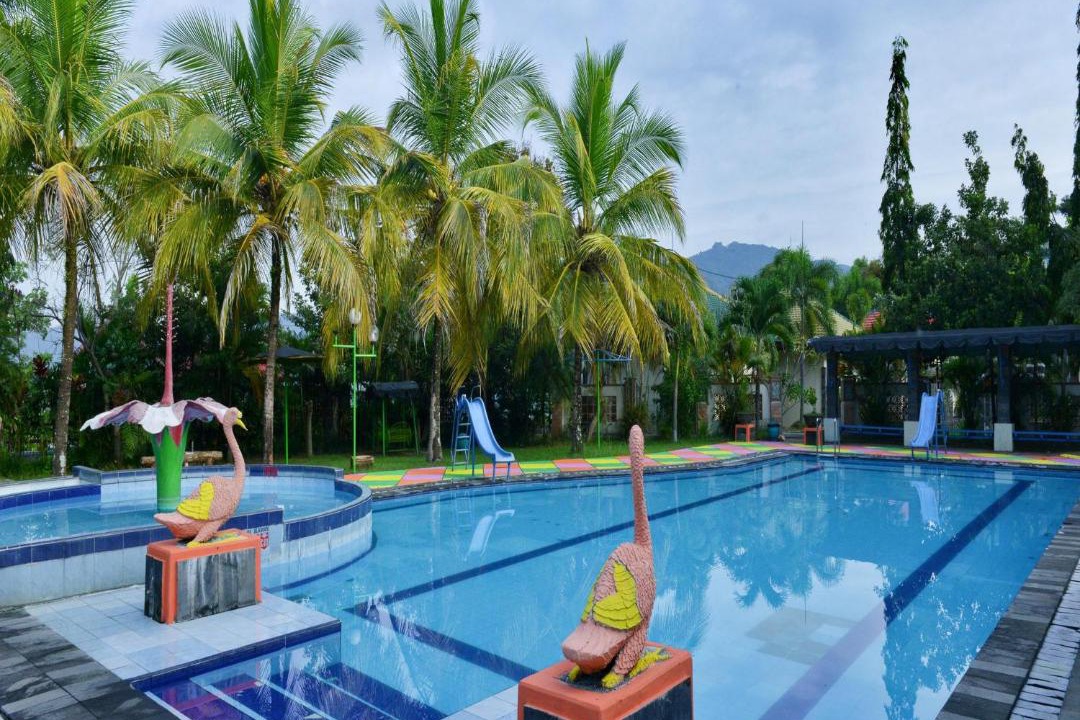 Mulyosari Hotel | Wonorejo Hotel Mitra RedDoorz