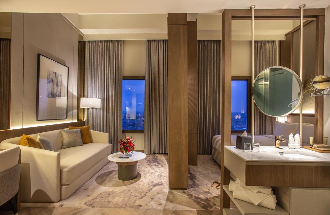 Gubeng Hotel | HARRIS Hotel & Conventions Gubeng