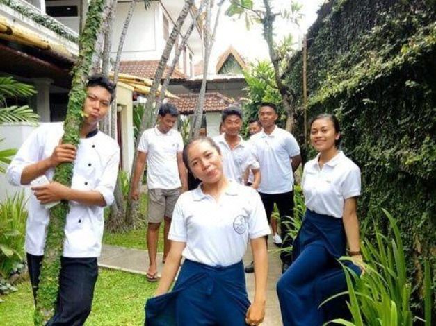 Photo of Human In Picture in Sanur