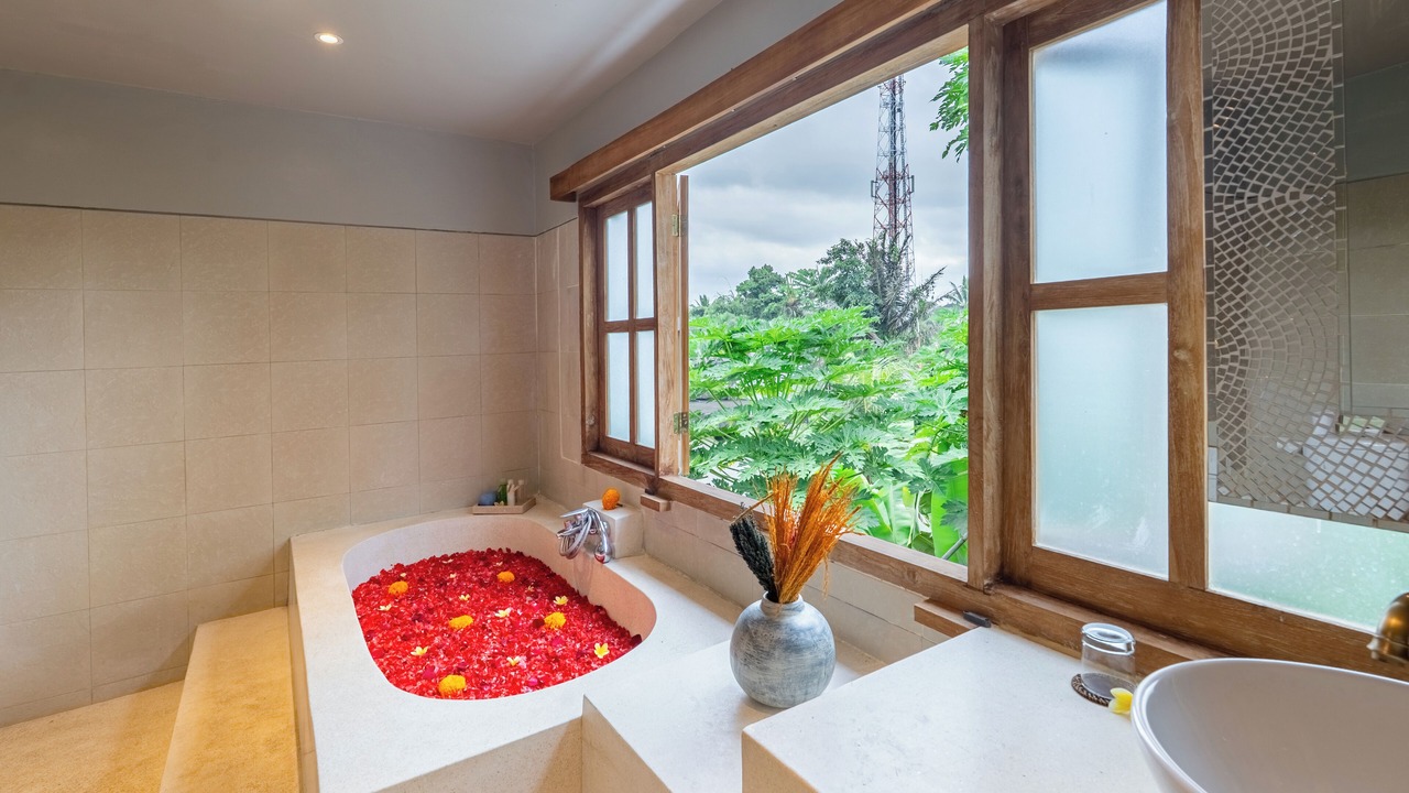 Photo of Bathroom in Petulu