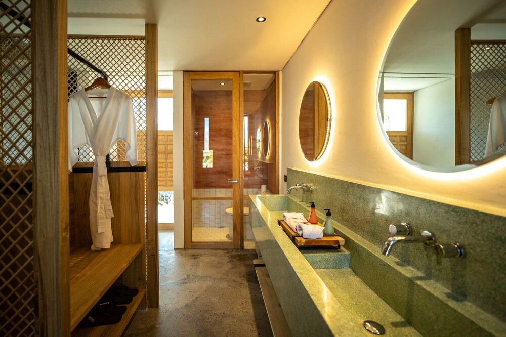 Photo of Bathroom in Munggu