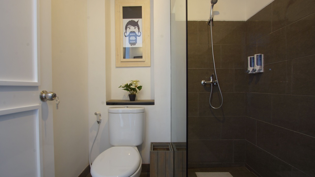 Photo of Bathroom in Sunset Road