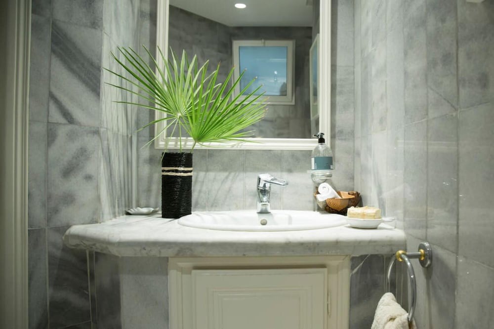 Photo of Bathroom in Carthage