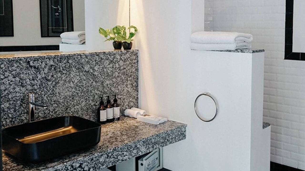 Photo of Bathroom in Laksmana