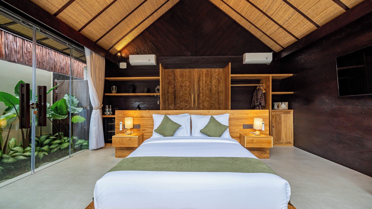 Photo of Bedroom in Kartika Plaza