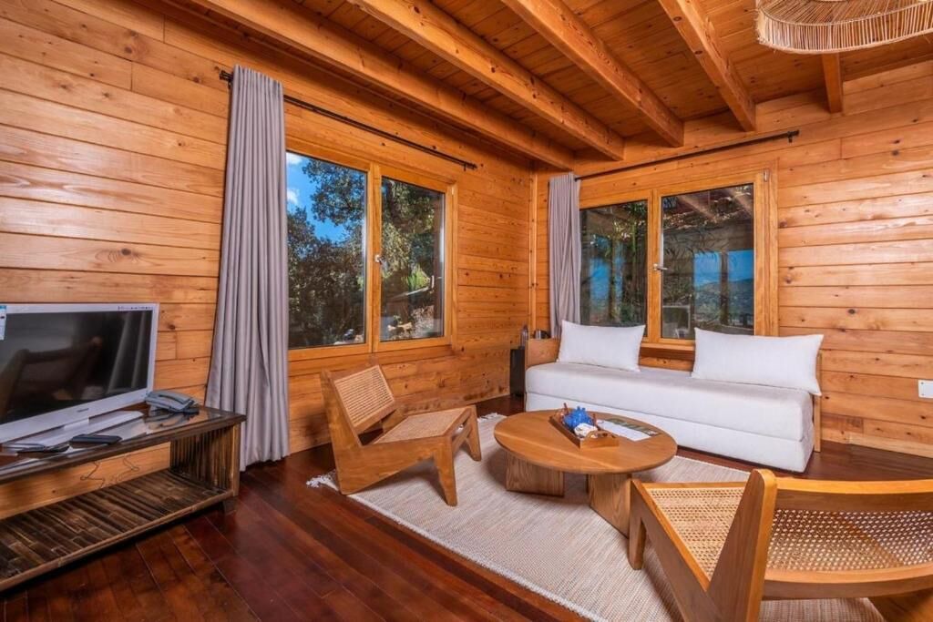 Photo of Livingroom in Fernana