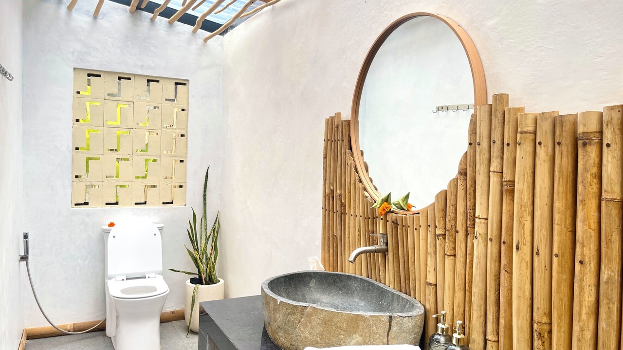 Photo of Bathroom in Suraberata