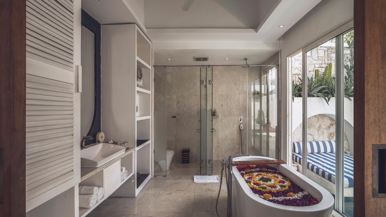 Photo of Bathroom in Sunset Road