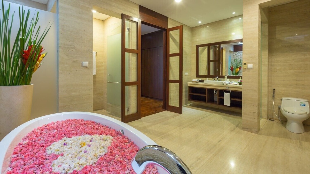 Photo of Bathroom in Sunset Road