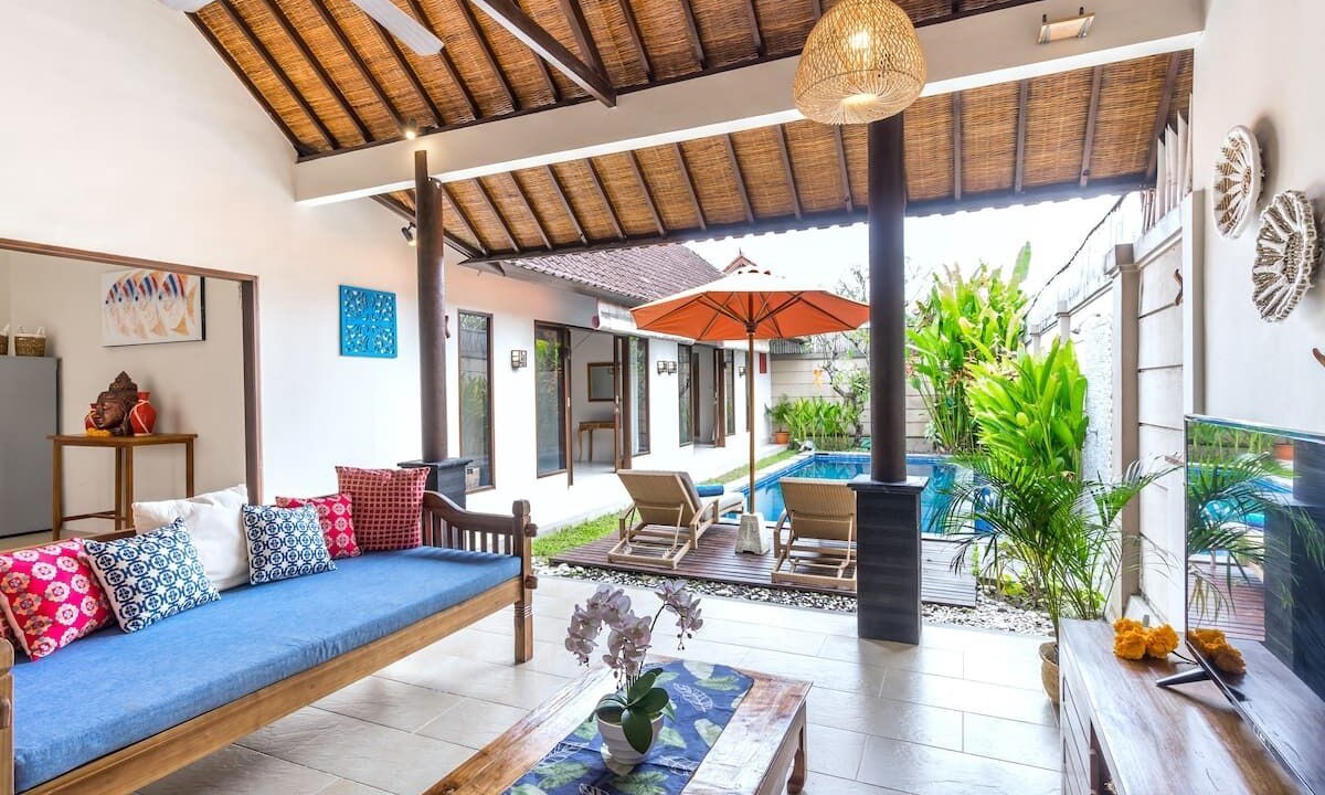 Photo of Patio Balcony in Sunset Road
