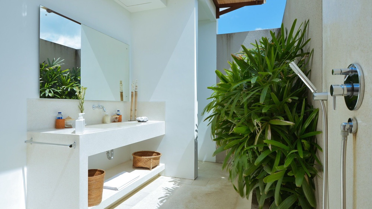 Photo of Bathroom in Laksmana