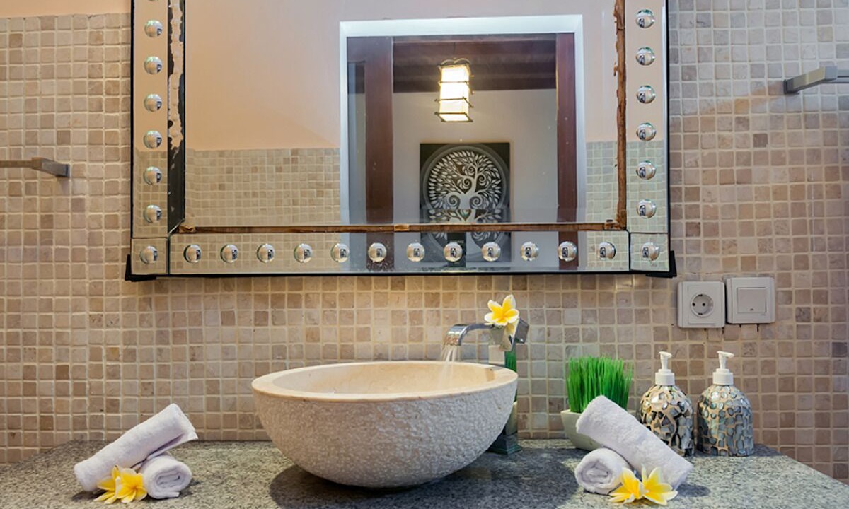 Photo of Bathroom in Petitenget