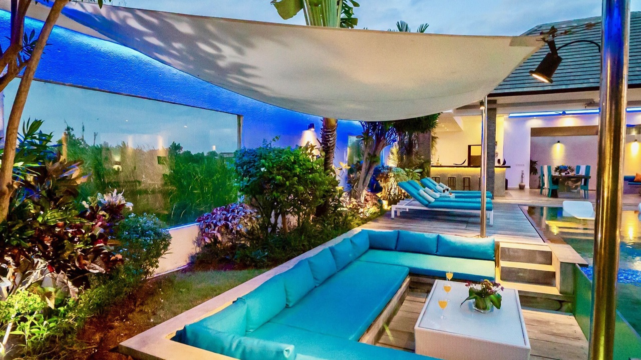 Photo of Patio Balcony in Sunset Road