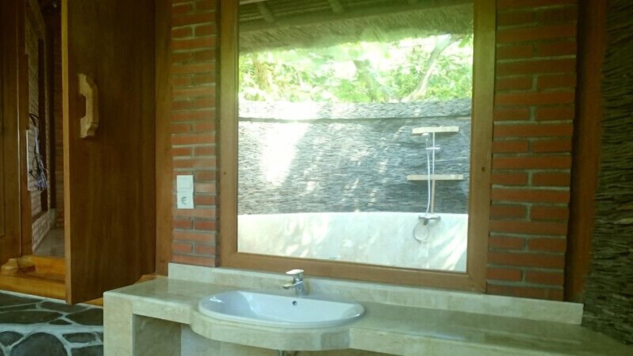 Photo of Bathroom in Bukti