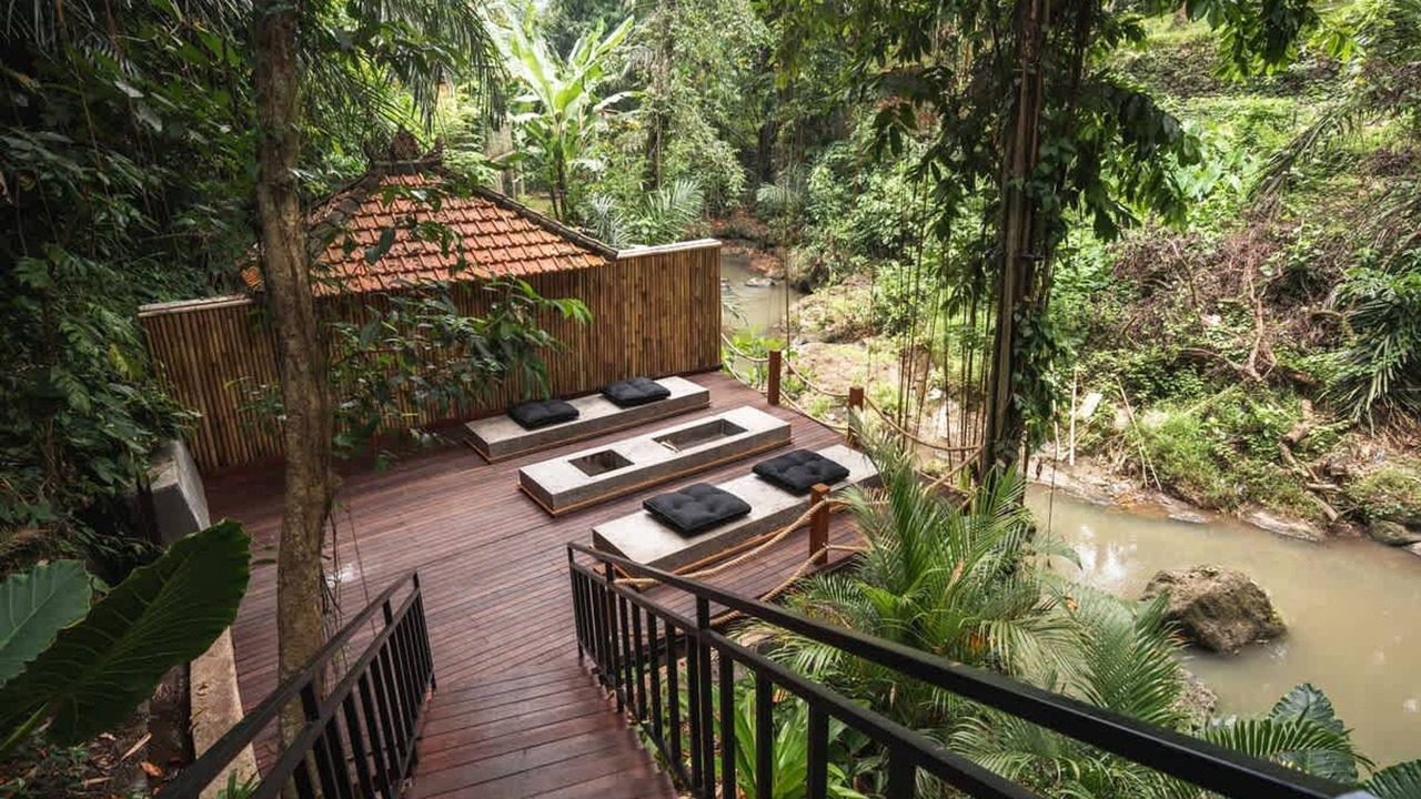 Photo of Patio Balcony in Babakan