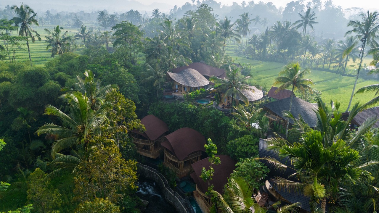 Photo of Outdoor in Selat