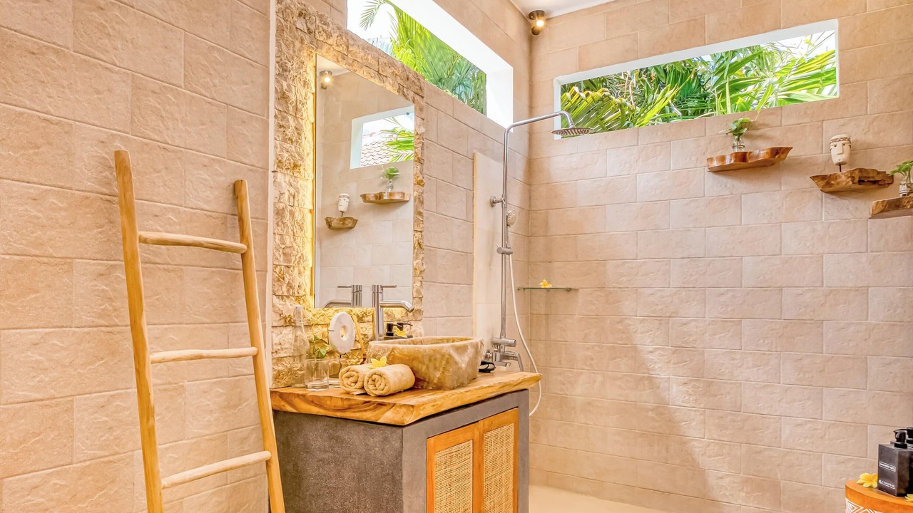 Photo of Bathroom in Laksmana