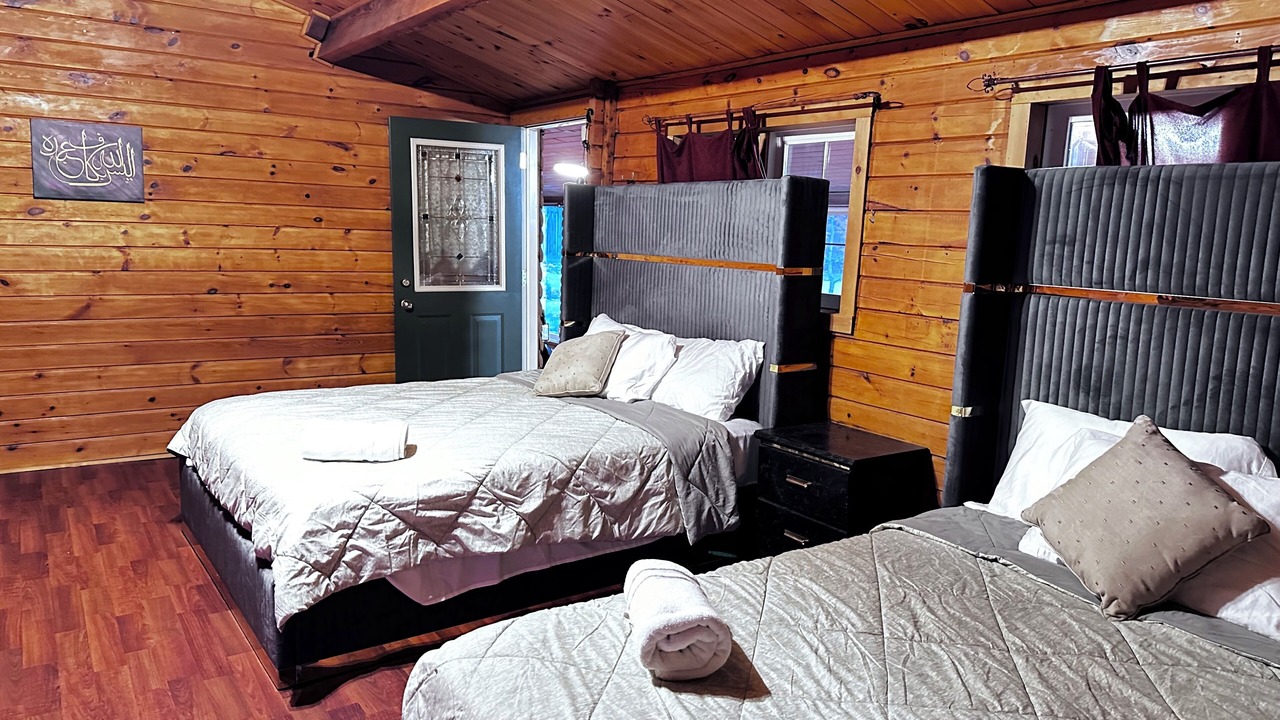Photo of Bedroom in Gravenhurst