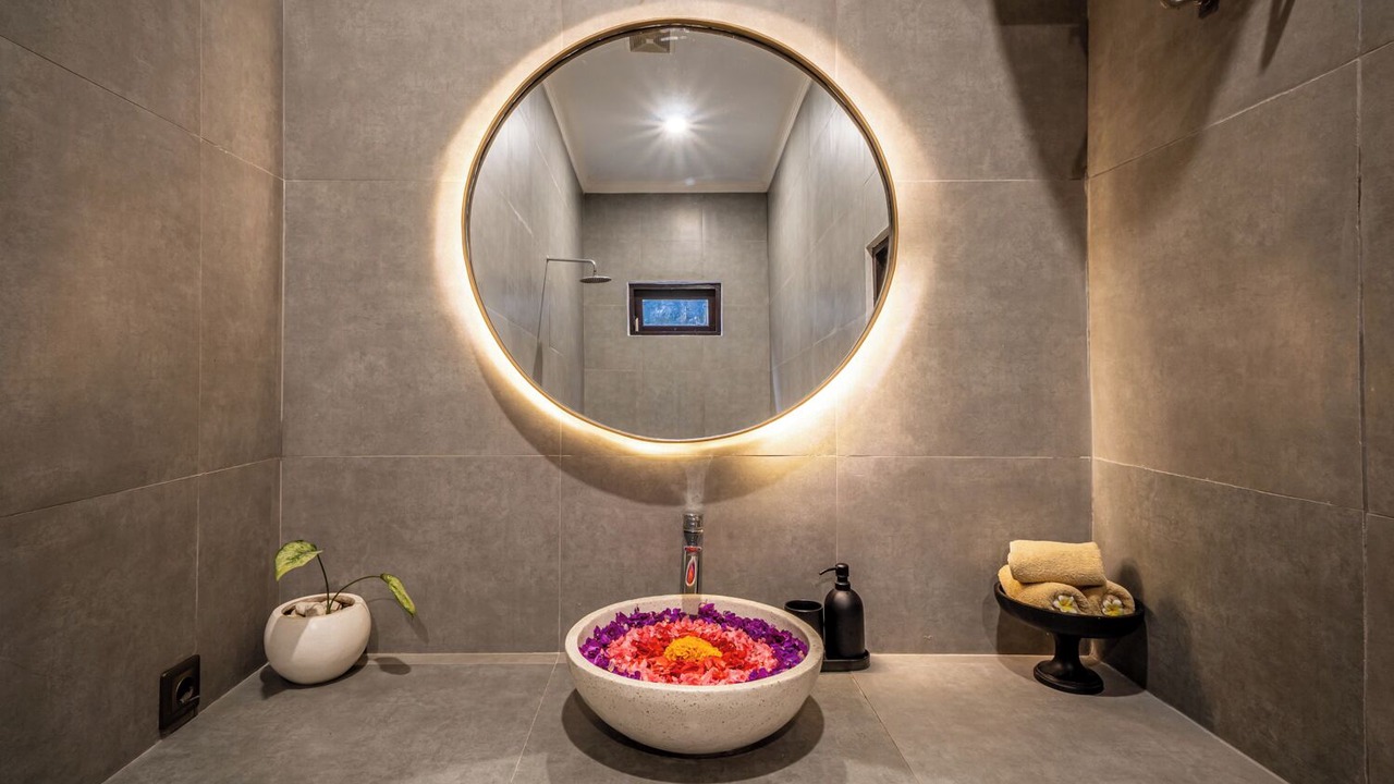 Photo of Bathroom in Sunset Road