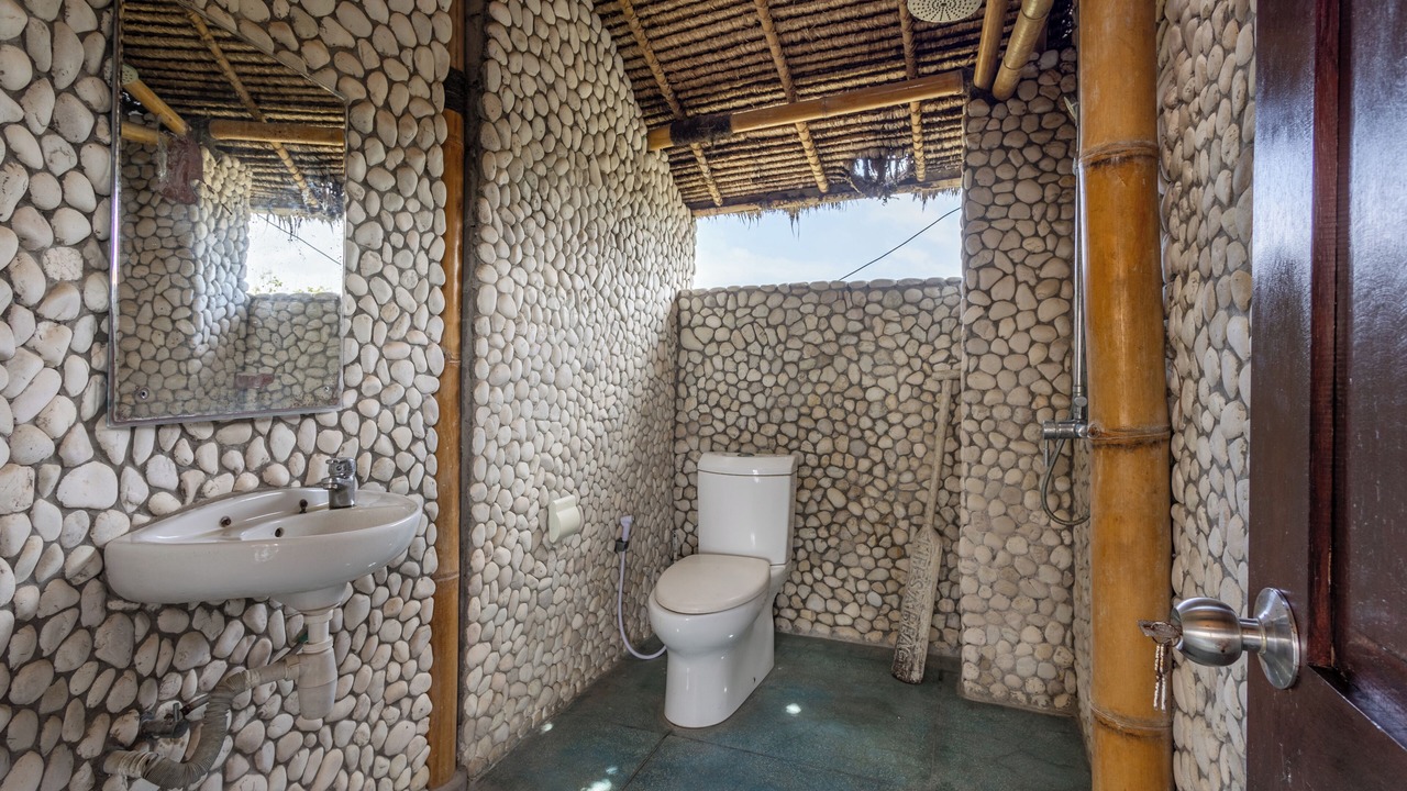 Photo of Bathroom in Suraberata