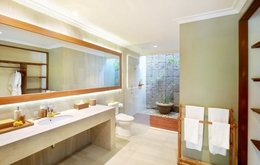Photo of Bathroom in Petitenget