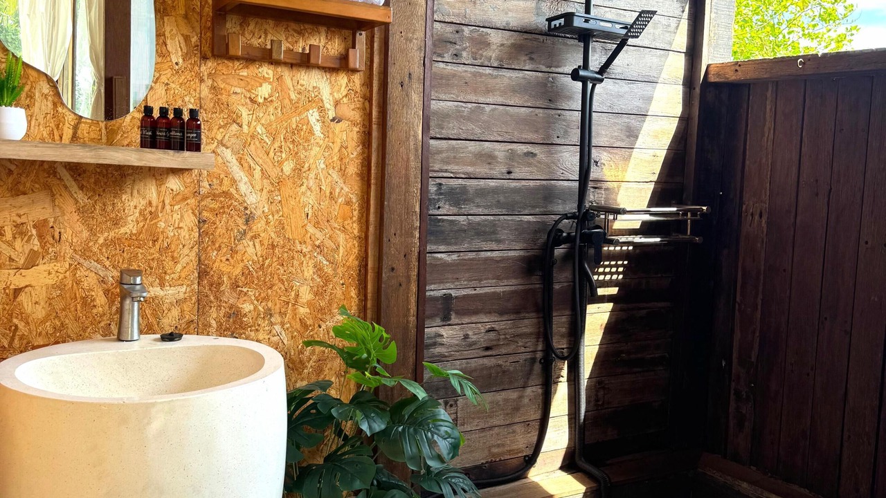 Photo of Bathroom in Suraberata