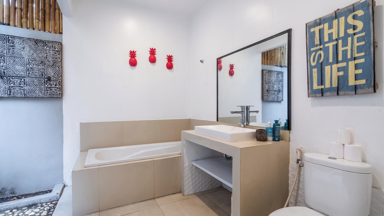 Photo of Bathroom in Dyanapura