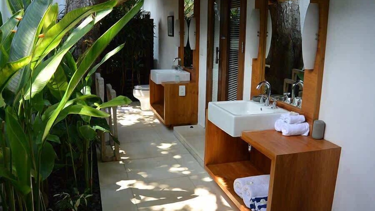 Photo of Bathroom in Mushroom Bay