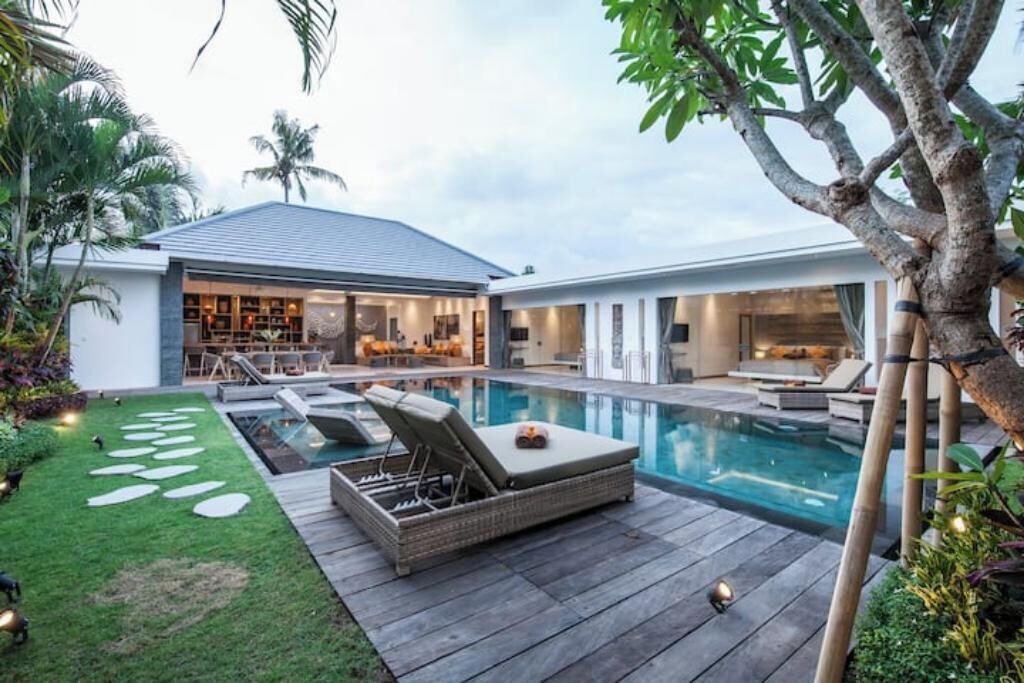 Photo of Outdoor in Sunset Road