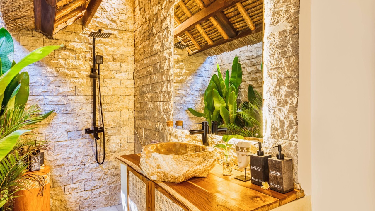 Photo of Bathroom in Laksmana